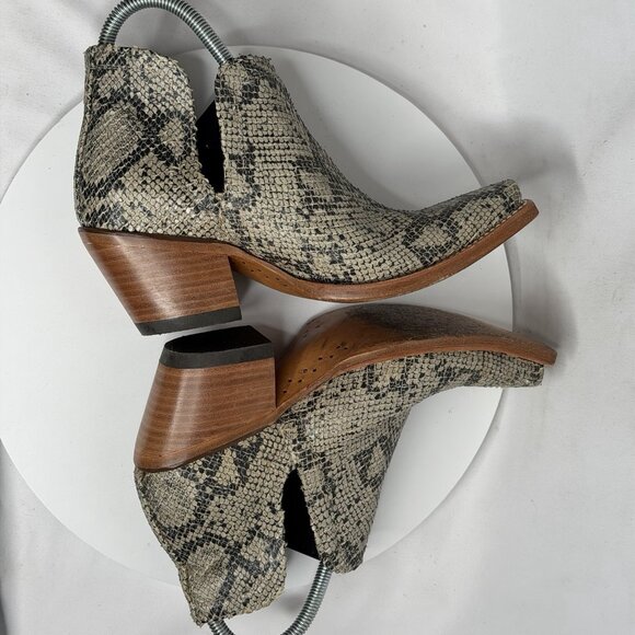 Ariat Women's Ankle Boots Size 6B Dixon Snip Toe Snake Print Western Booties - Picture 5 of 8